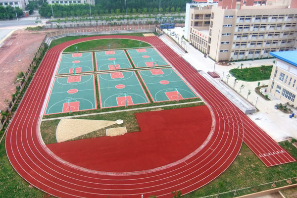 田径运动场地